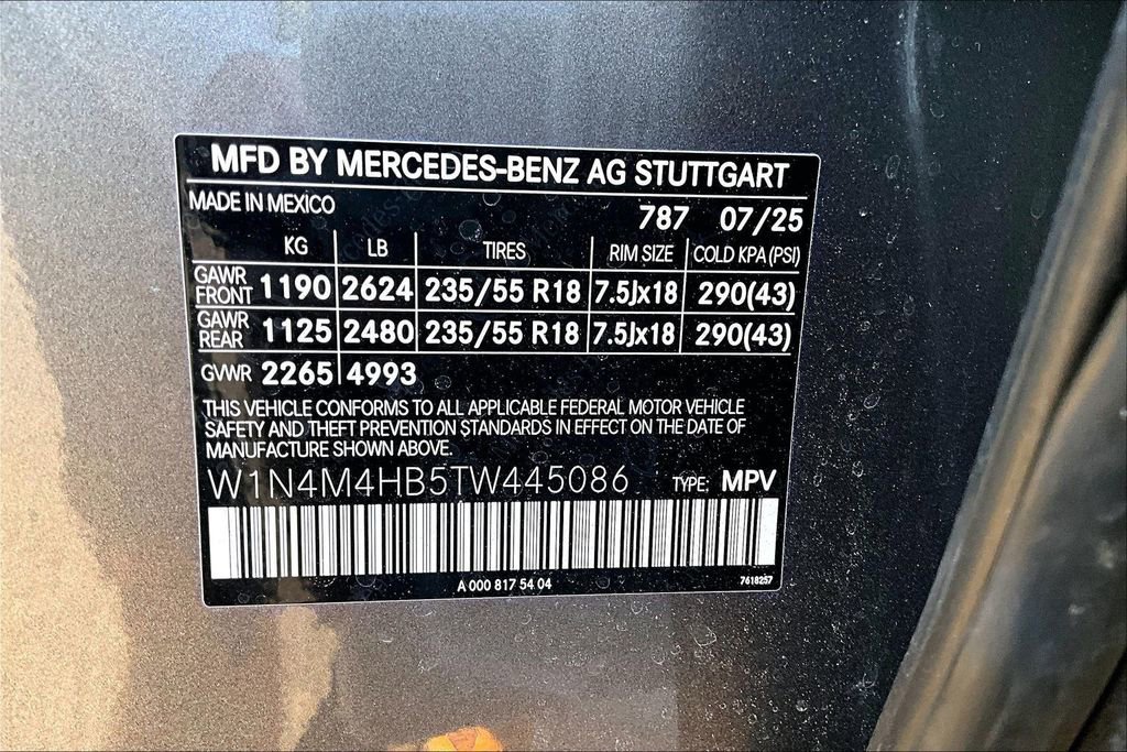Used 2026 Mercedes-Benz GLB 250 4MATIC image 35