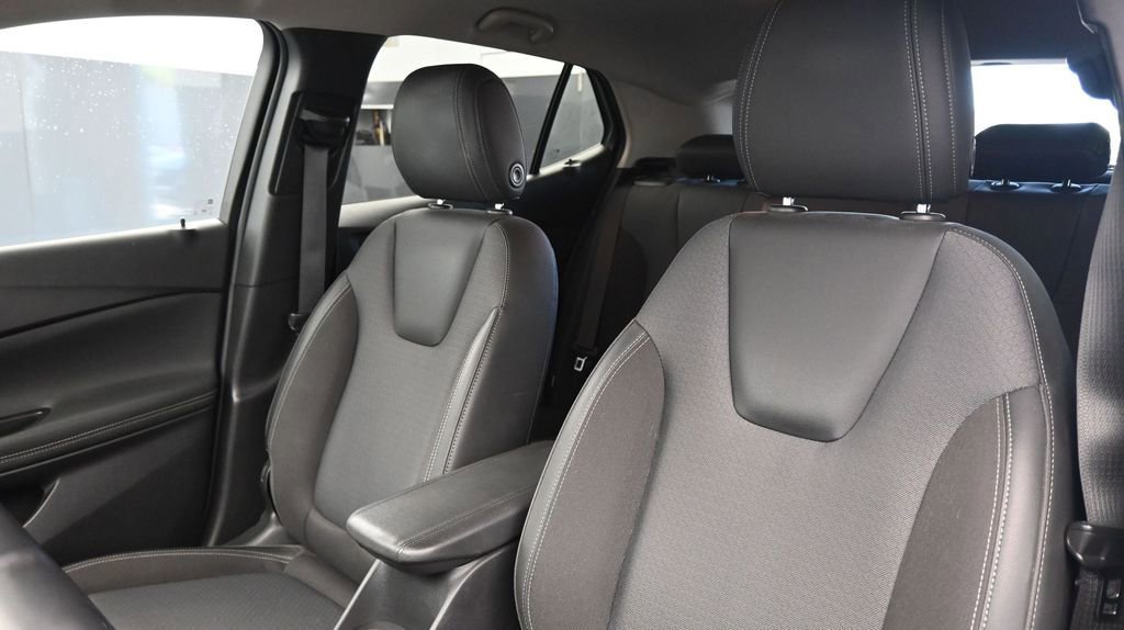 Used 2022 Buick Encore GX Select FWD image 26