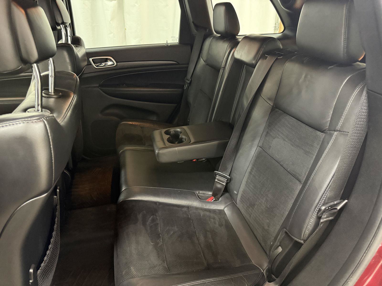Used 2015 Jeep Grand Cherokee Altitude AWD/4WD image 24