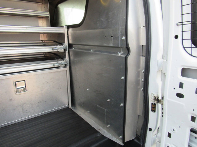Used 2015 Chevrolet Express 2500 RWD image 16