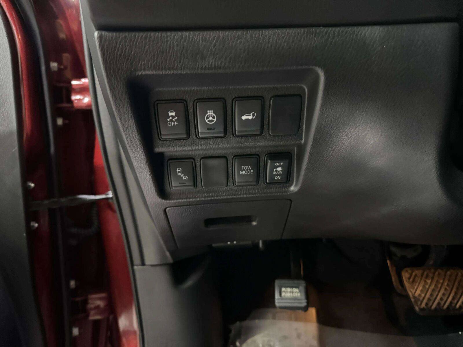 Used 2019 Nissan Pathfinder SL FWD image 21