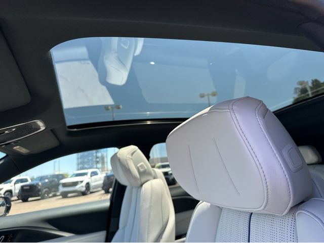 New 2026 Cadillac Lyriq Luxury w/ LPO, Floor Liner Package AWD/4WD image 24