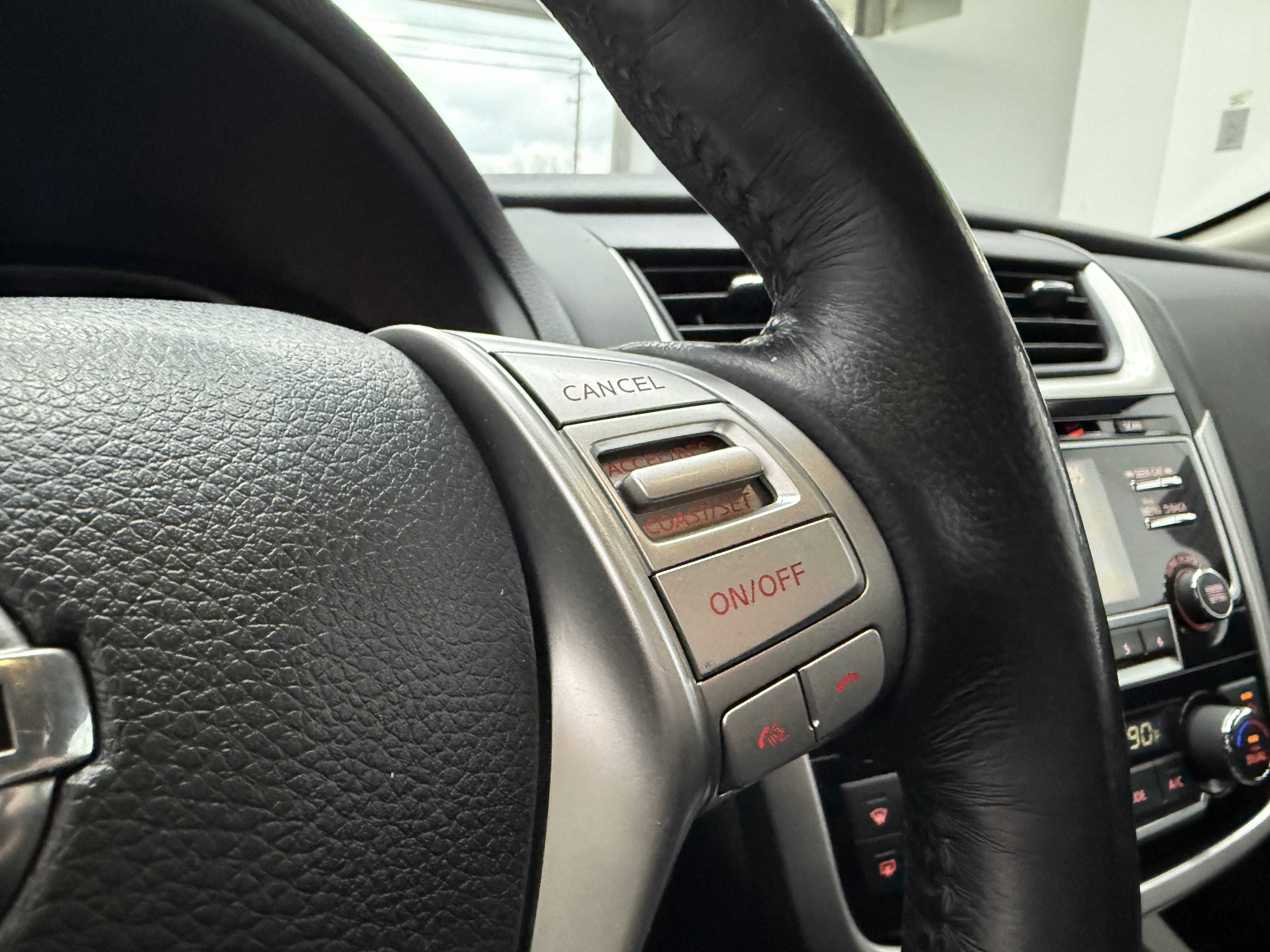 Used 2018 Nissan Altima 2.5 SV image 15