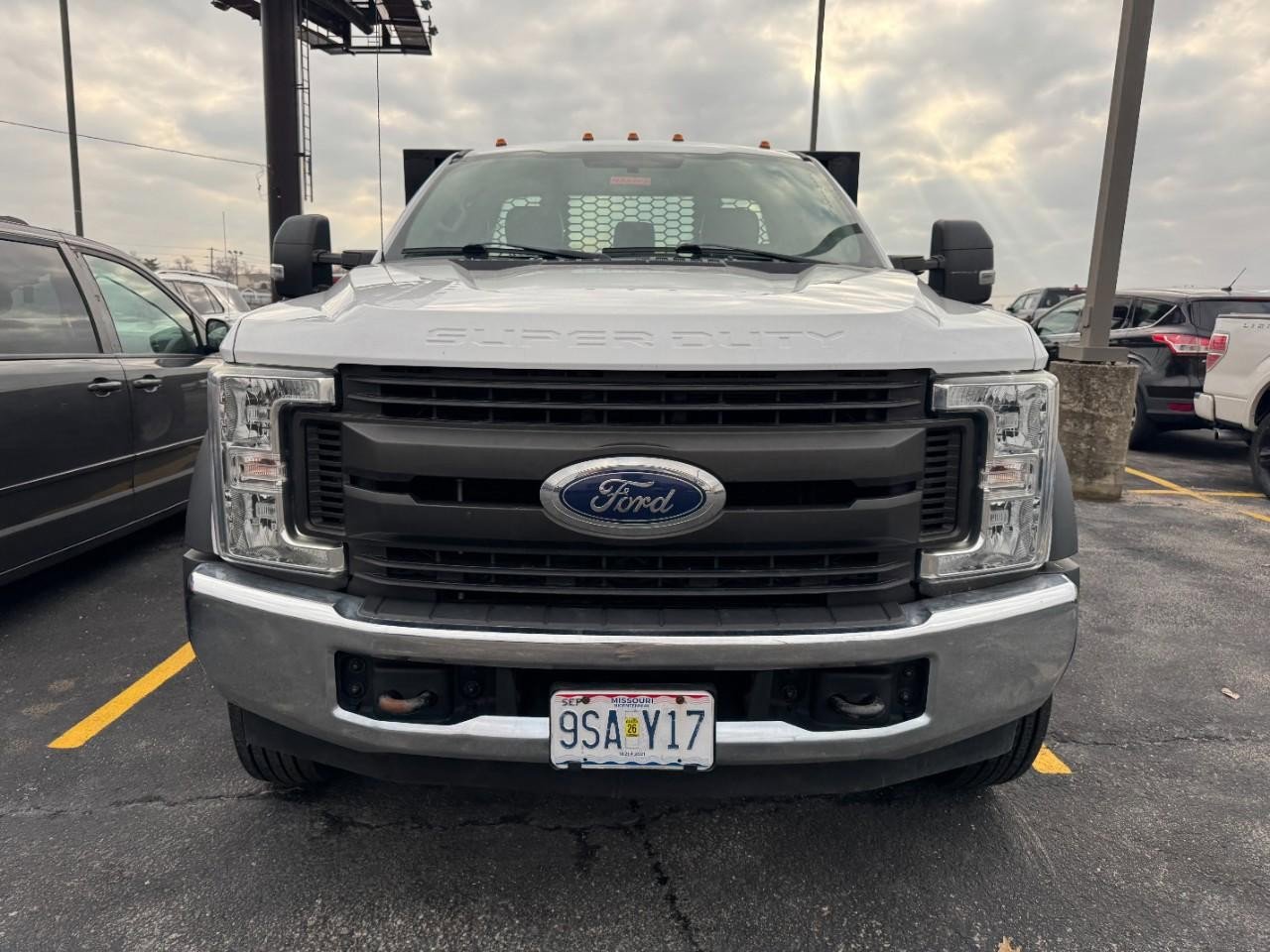 Used 2019 Ford F450 XL w/ XL Value Package image 2