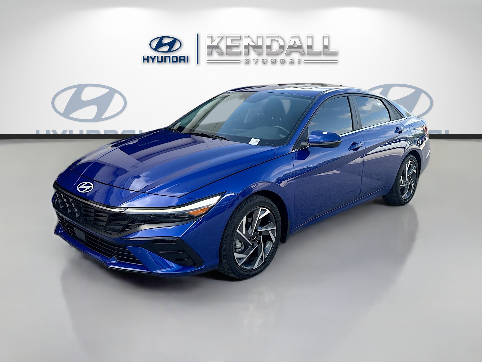 Used 2024 Hyundai Elantra Limited FWD image 3