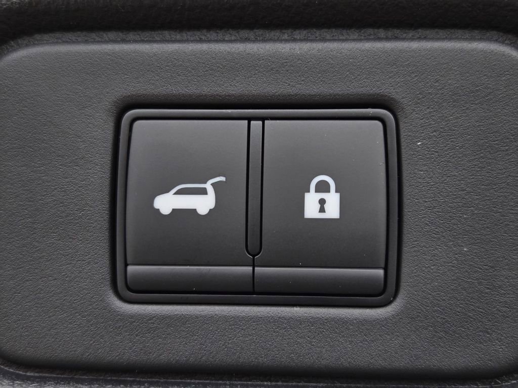 New 2026 Nissan Pathfinder SL image 10