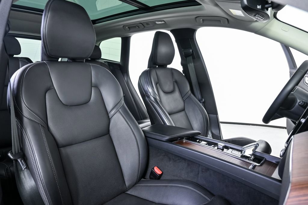 Certified 2023 Volvo XC60 B5 Ultimate image 25