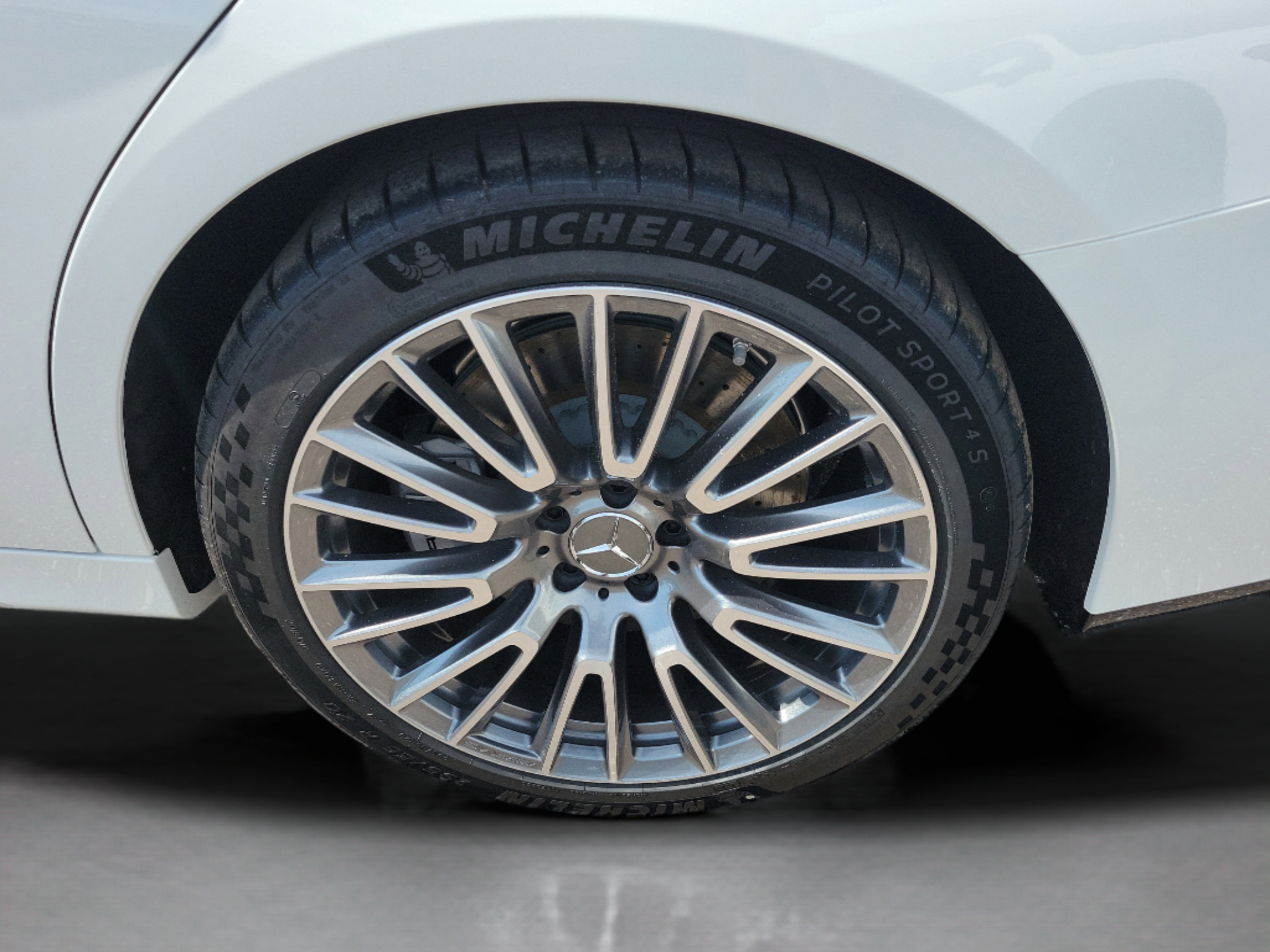 New 2026 Mercedes-Benz E 53 AMG e 4MATIC Sedan image 28