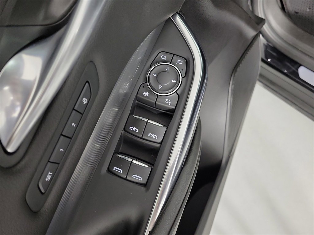 Certified 2025 Cadillac XT4 Premium Luxury image 19