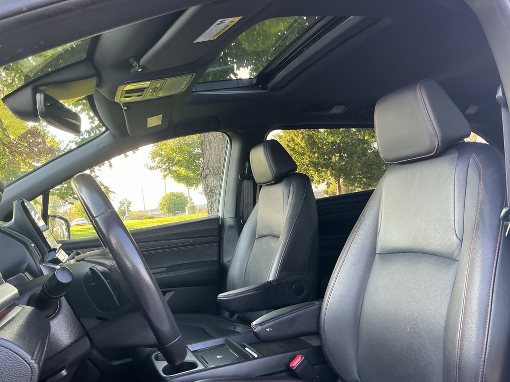 Used 2025 Honda Odyssey Sport-L image 17