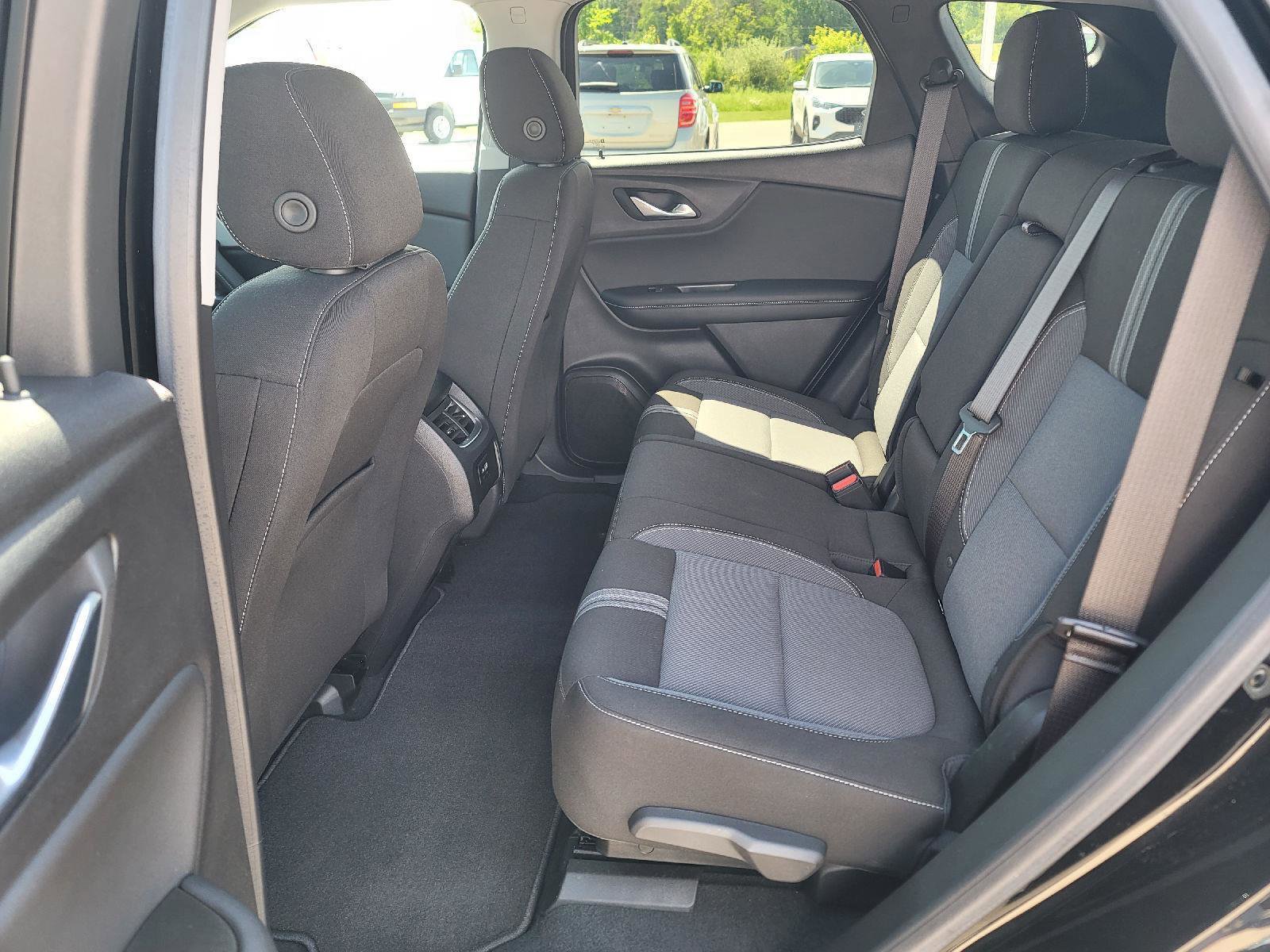 Used 2024 Chevrolet Blazer LT w/ Convenience Package FWD image 13