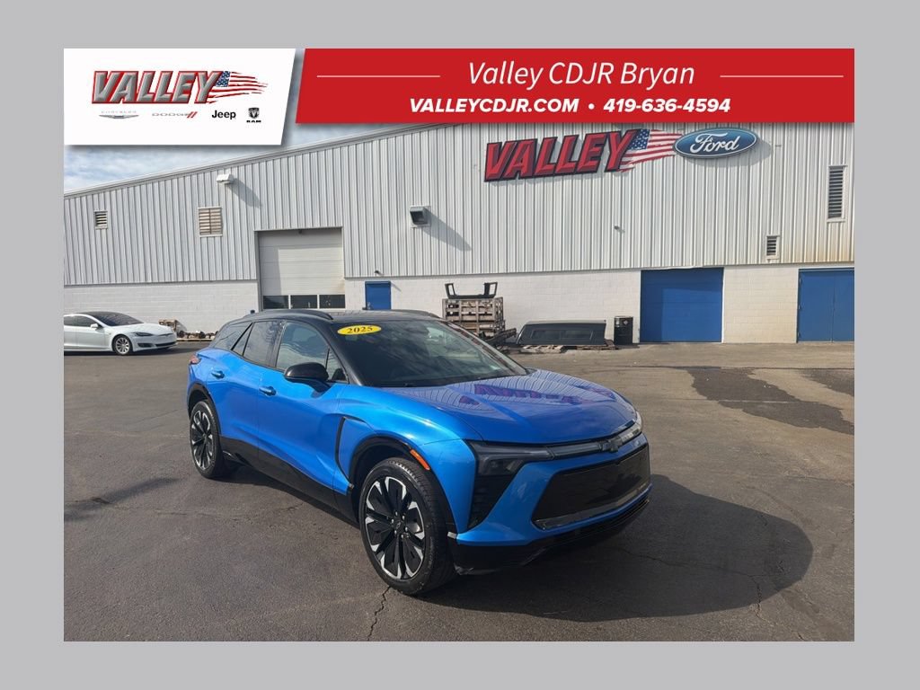 Used 2025 Chevrolet Blazer EV RS FWD image 1