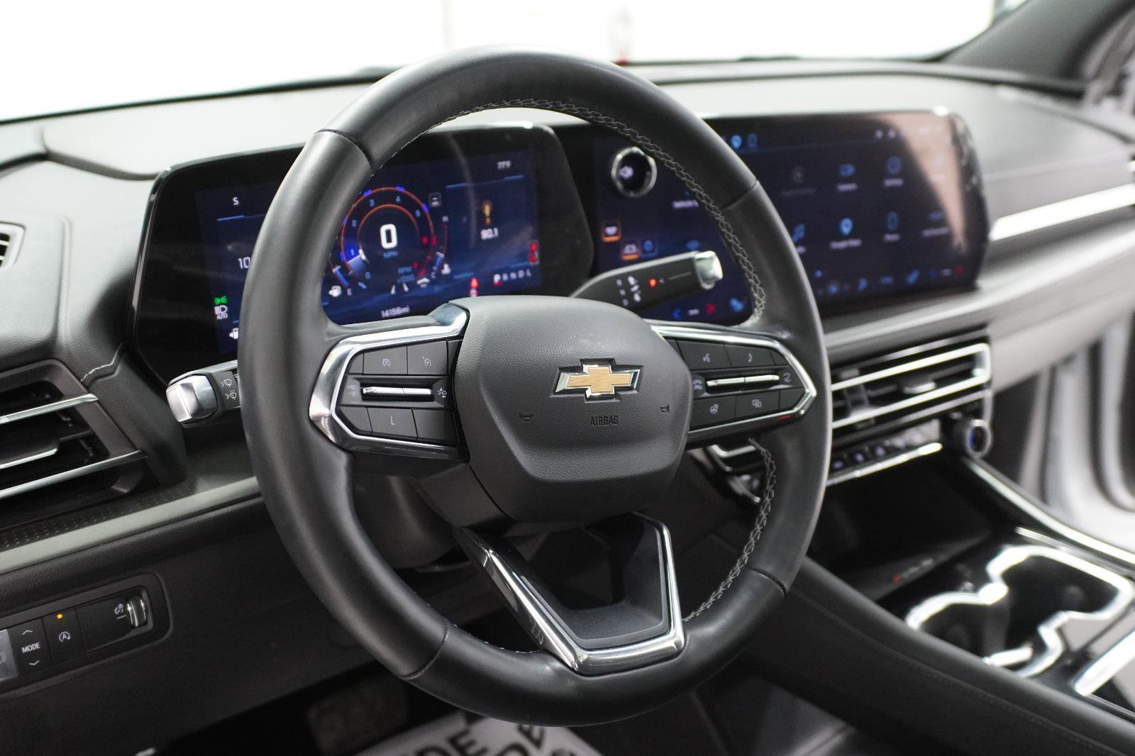 Used 2024 Chevrolet Traverse LT FWD image 20