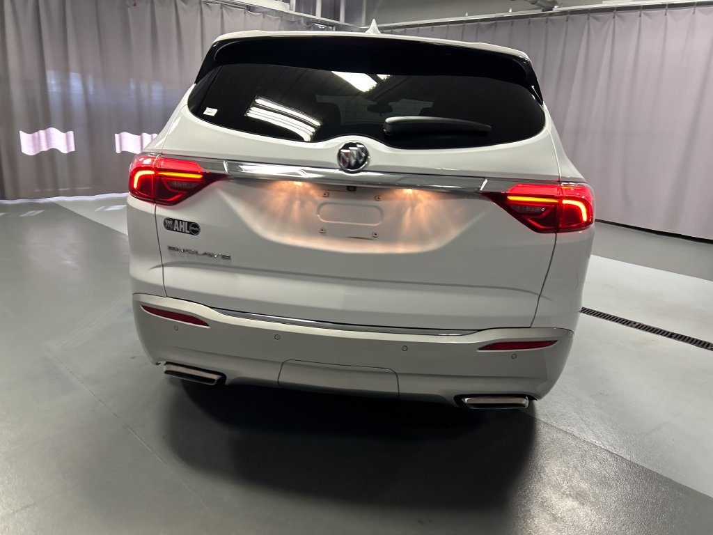 Used 2023 Buick Enclave Essence FWD image 6