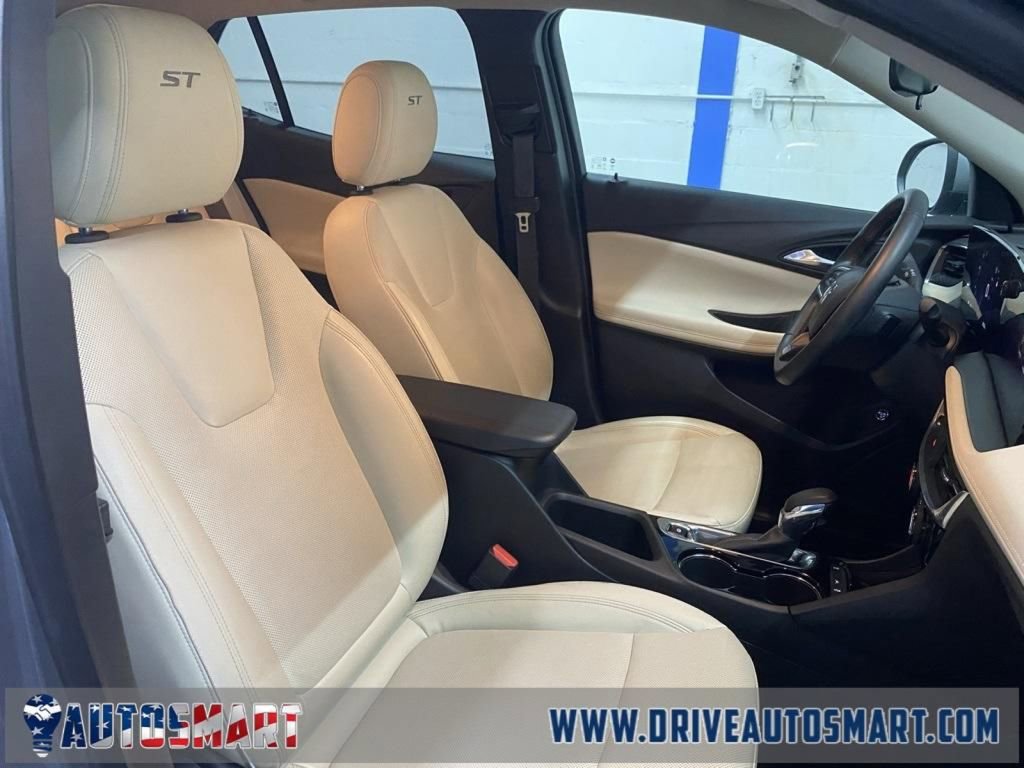 Used 2025 Buick Encore GX Sport Touring image 22