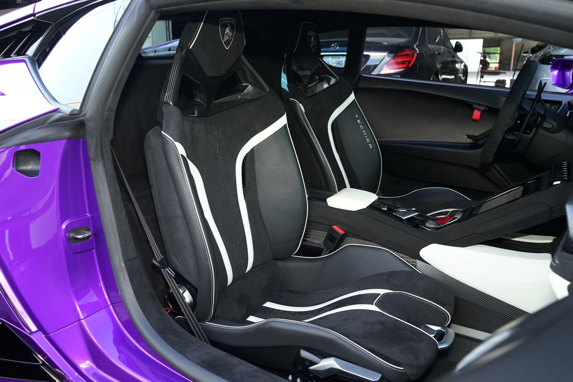 Used 2023 Lamborghini Huracan Tecnica RWD image 10