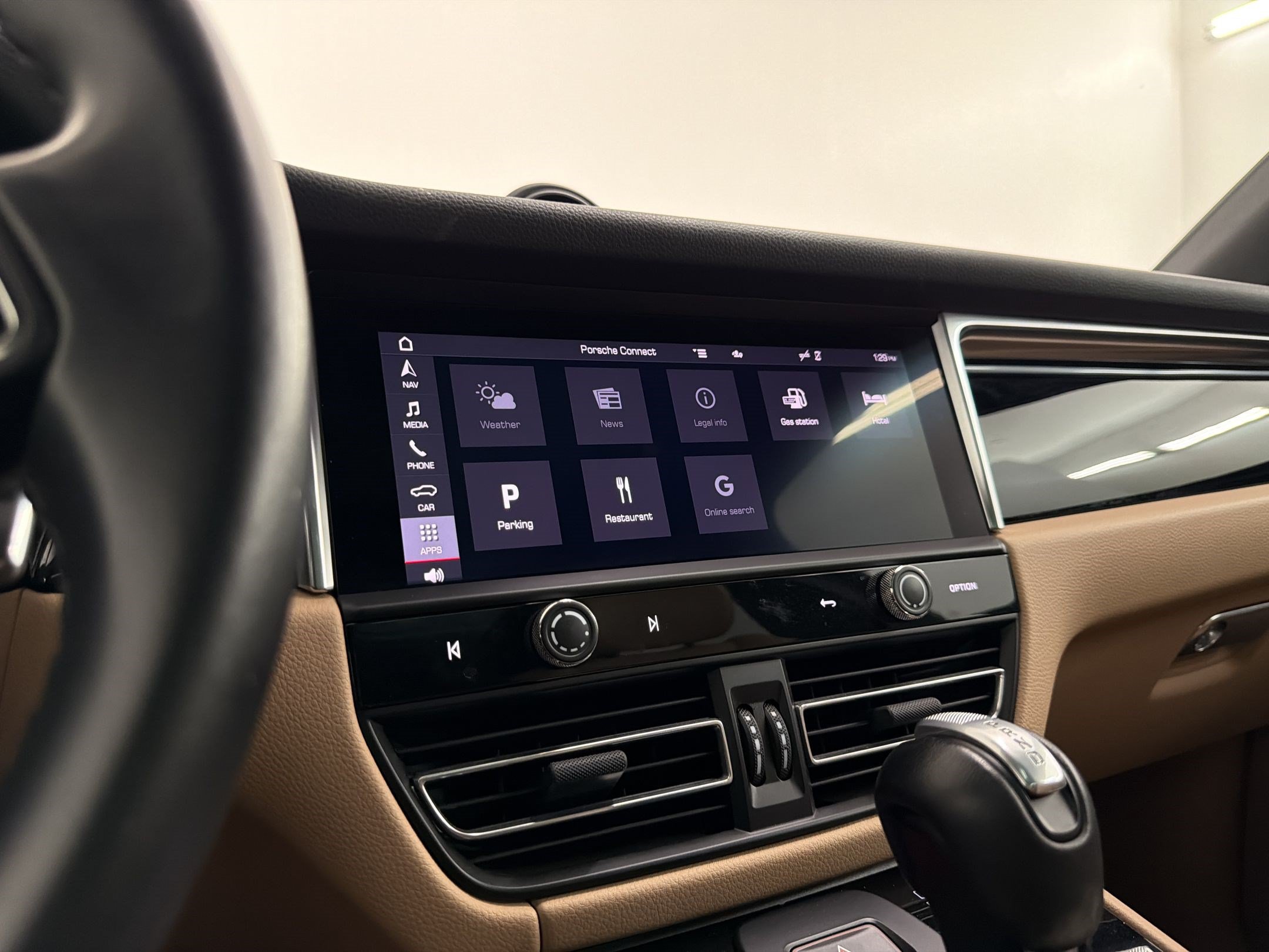 Certified 2023 Porsche Macan S AWD/4WD image 22