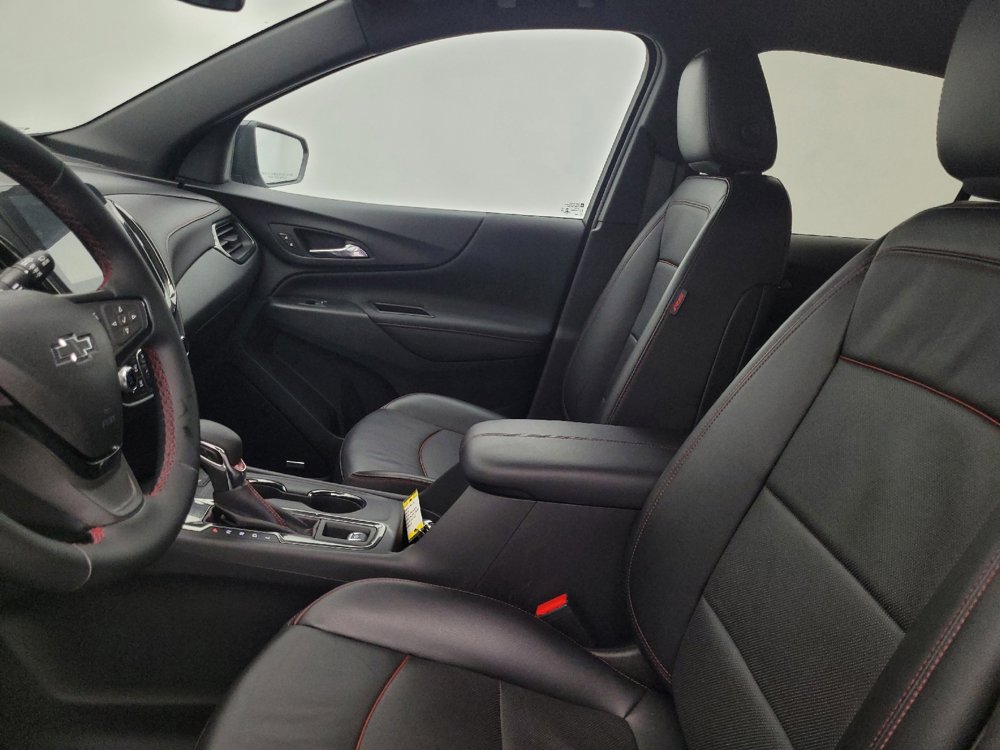 Used 2023 Chevrolet Equinox RS w/ RS Leather Package image 17