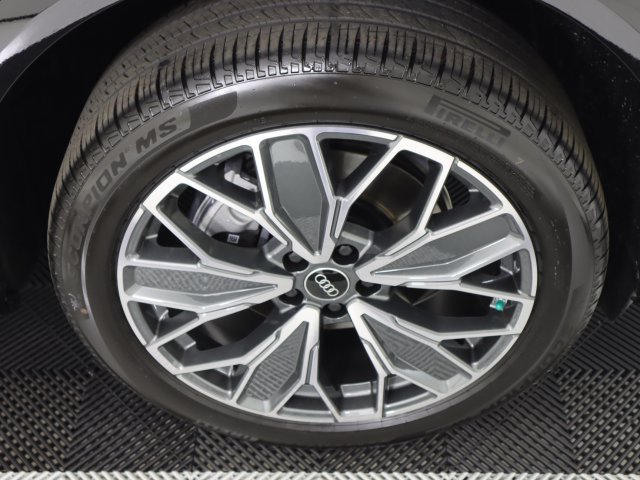 New 2026 Audi Q5 Premium Plus AWD/4WD image 9