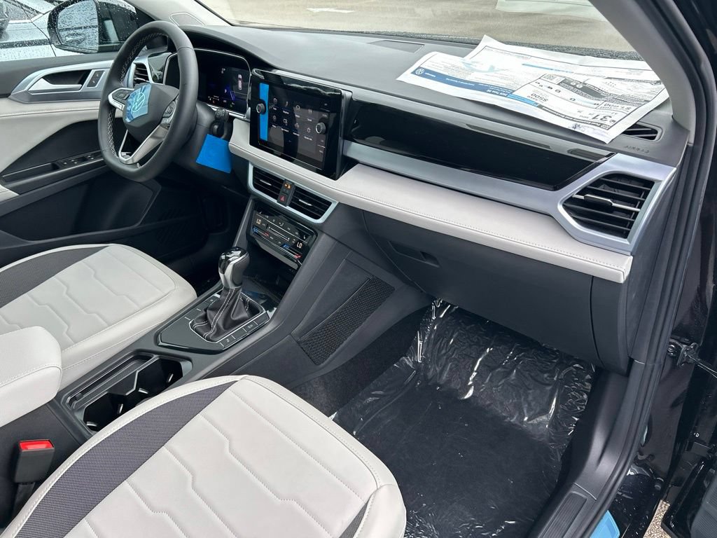 New 2026 Volkswagen Taos SE FWD image 42
