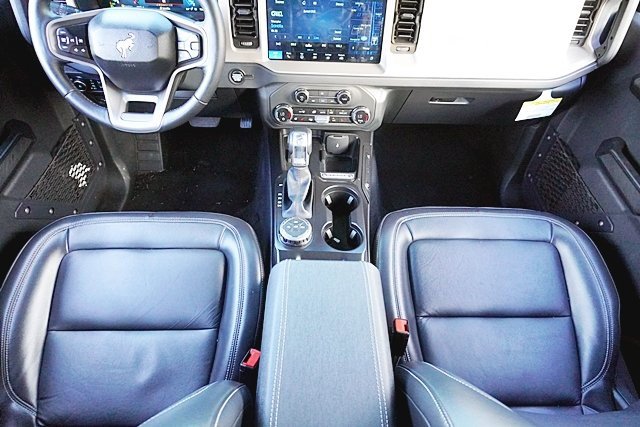 Used 2025 Ford Bronco Outer Banks image 20