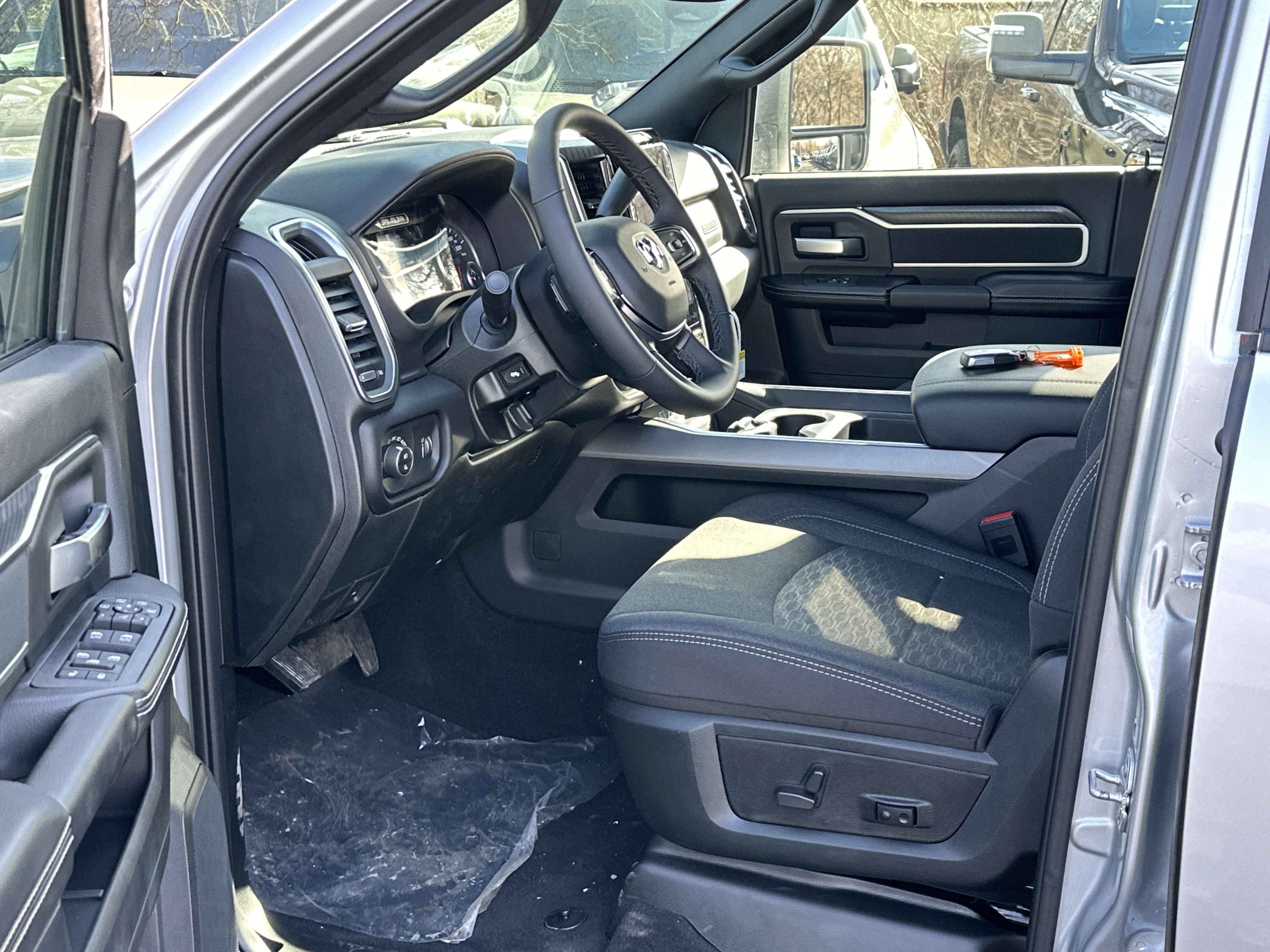 New 2026 RAM 2500 Big Horn AWD/4WD image 27