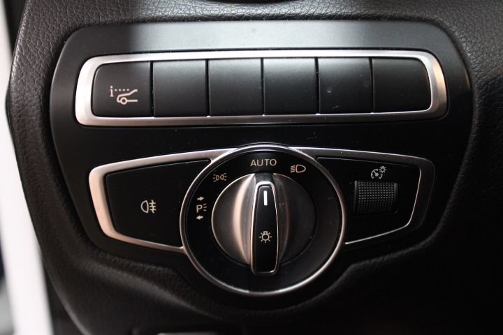 Used 2019 Mercedes-Benz C 300 4MATIC Sedan image 38