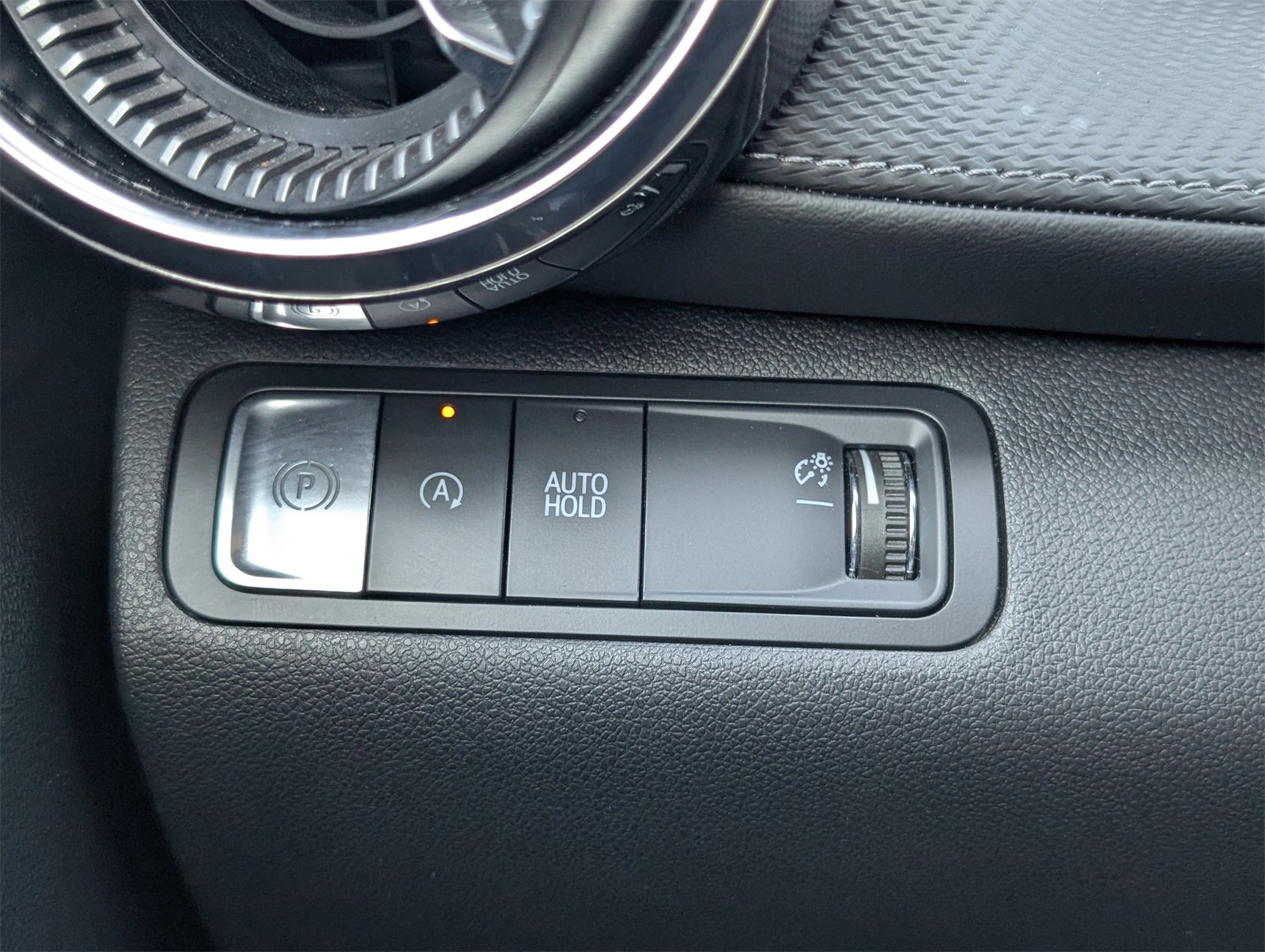 Used 2025 Chevrolet Equinox LT w/ Convenience Package II image 30