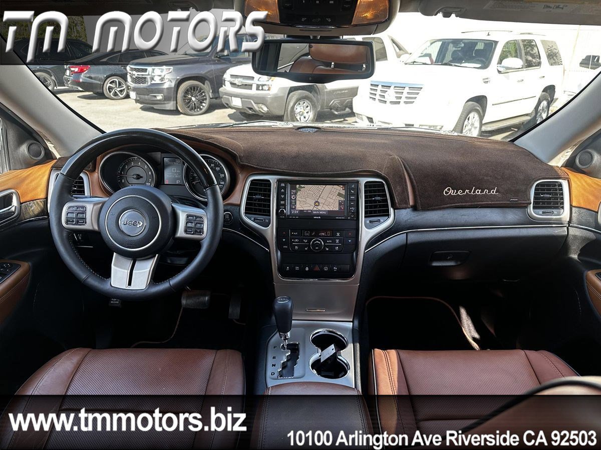 Used 2013 Jeep Grand Cherokee Overland Summit AWD/4WD image 7