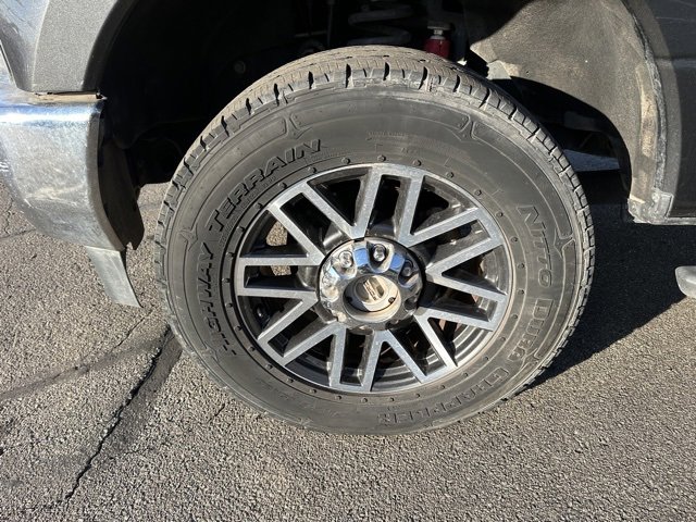 Used 2017 Ford F350 Lariat image 10