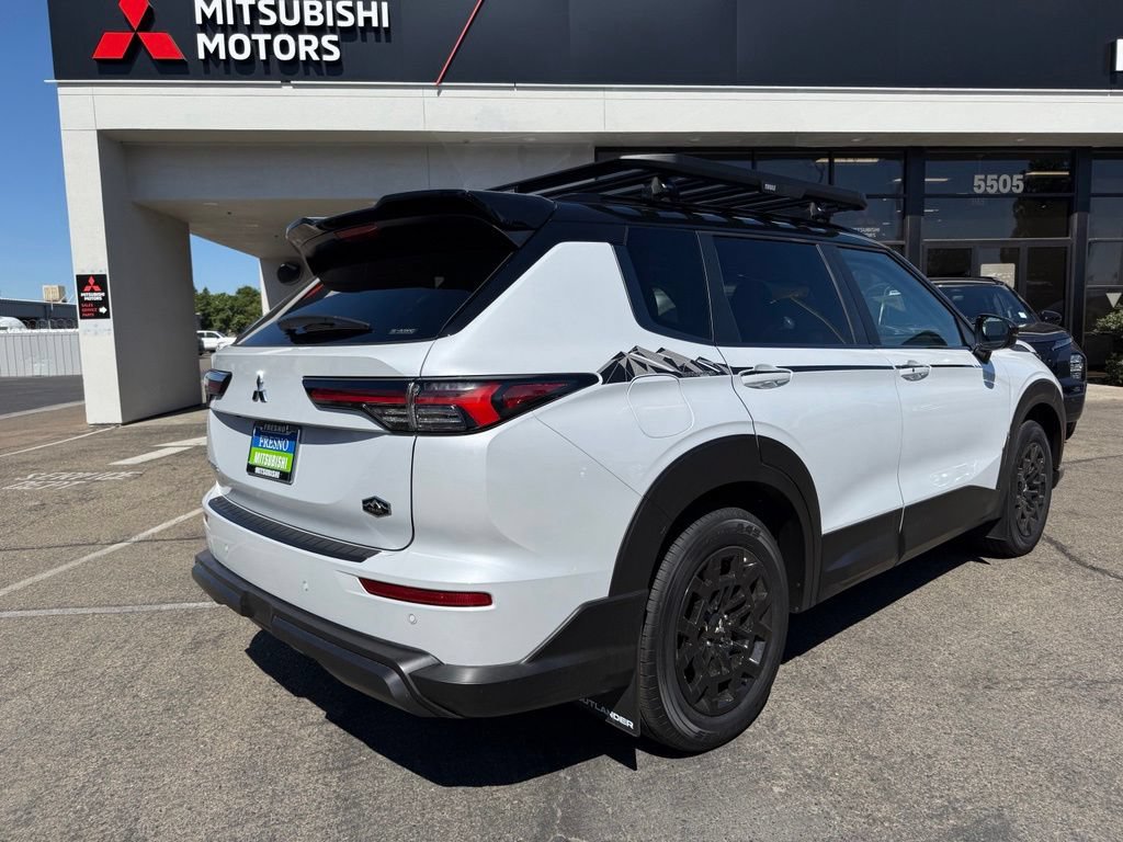 New 2026 Mitsubishi Outlander AWD image 12