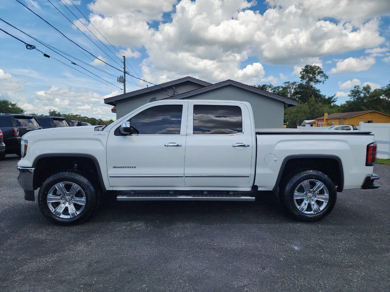 Used 2017 GMC Sierra 1500 SLT image 3
