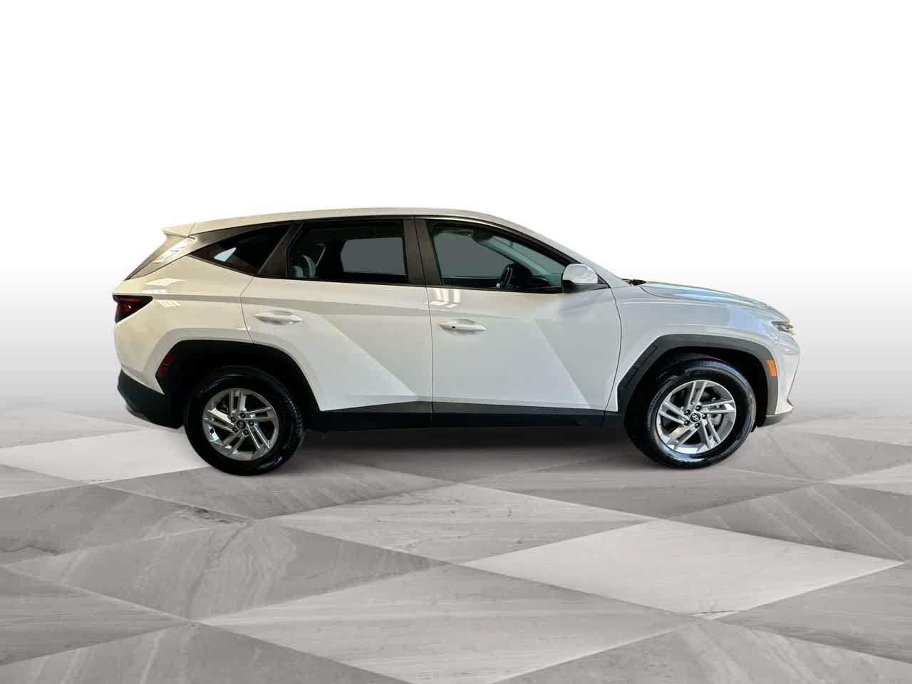 Used 2026 Hyundai Tucson SE FWD image 9
