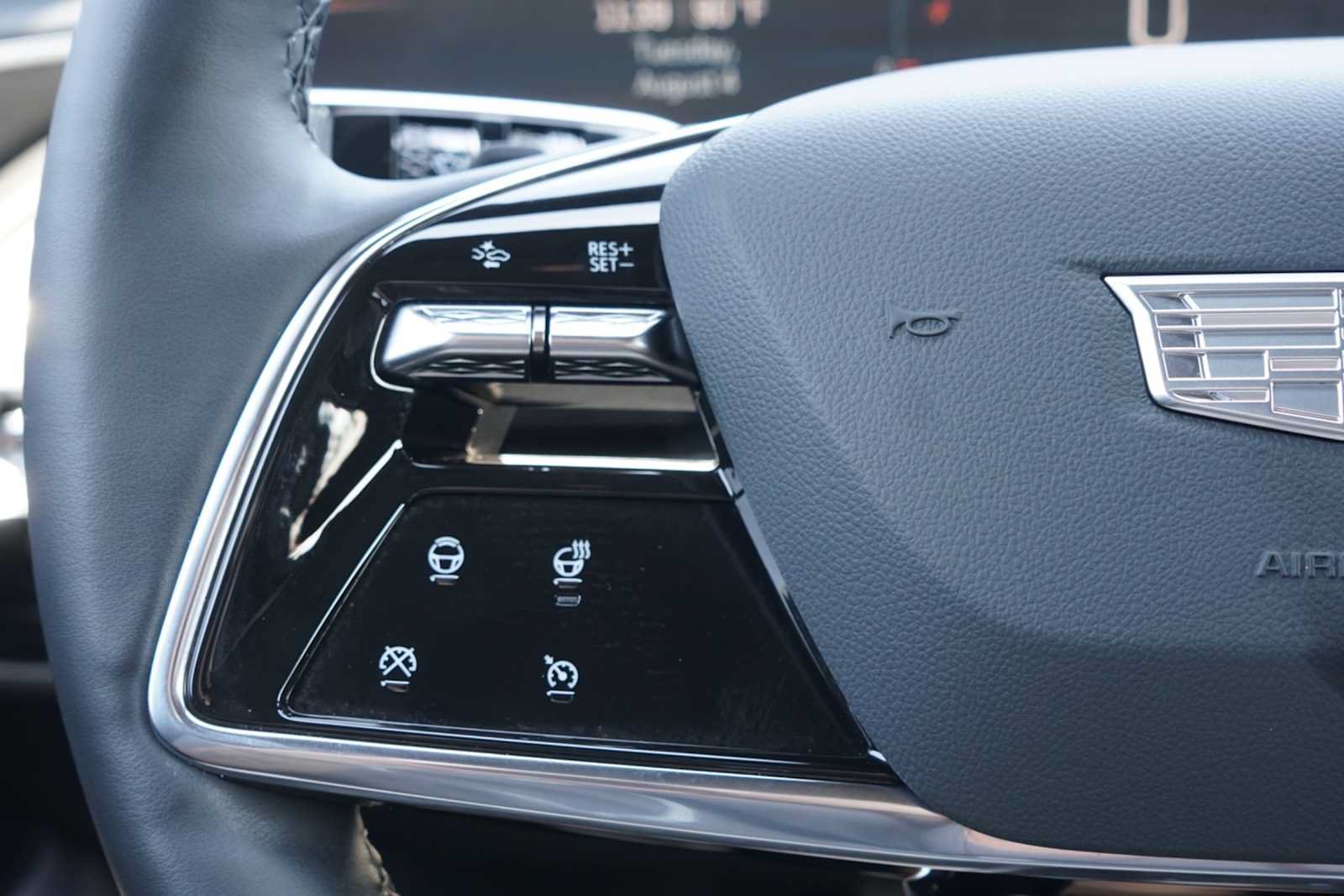 Used 2024 Cadillac Lyriq Sport AWD/4WD image 16