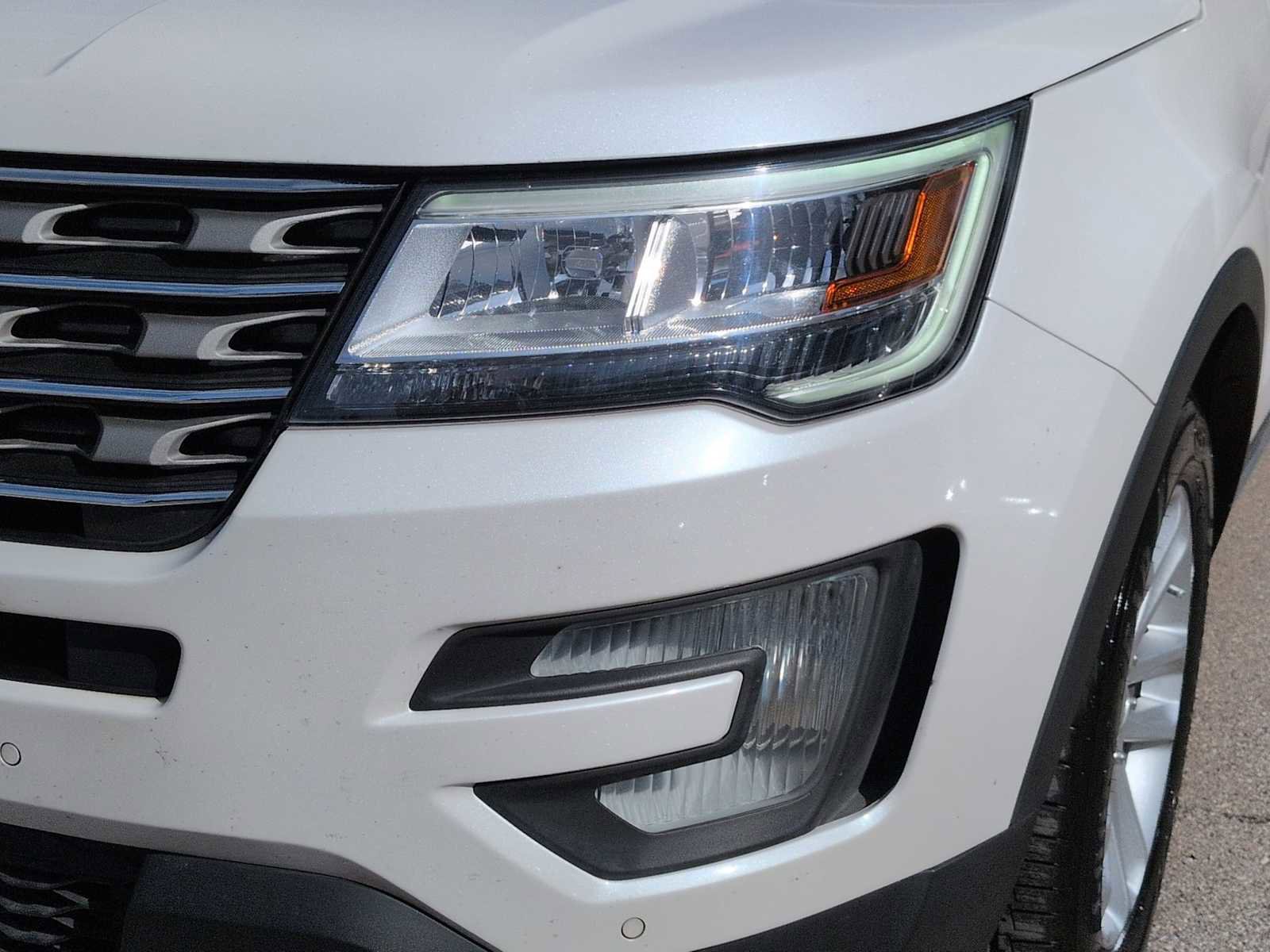 Used 2016 Ford Explorer XLT w/ Equipment Group 202A image 11