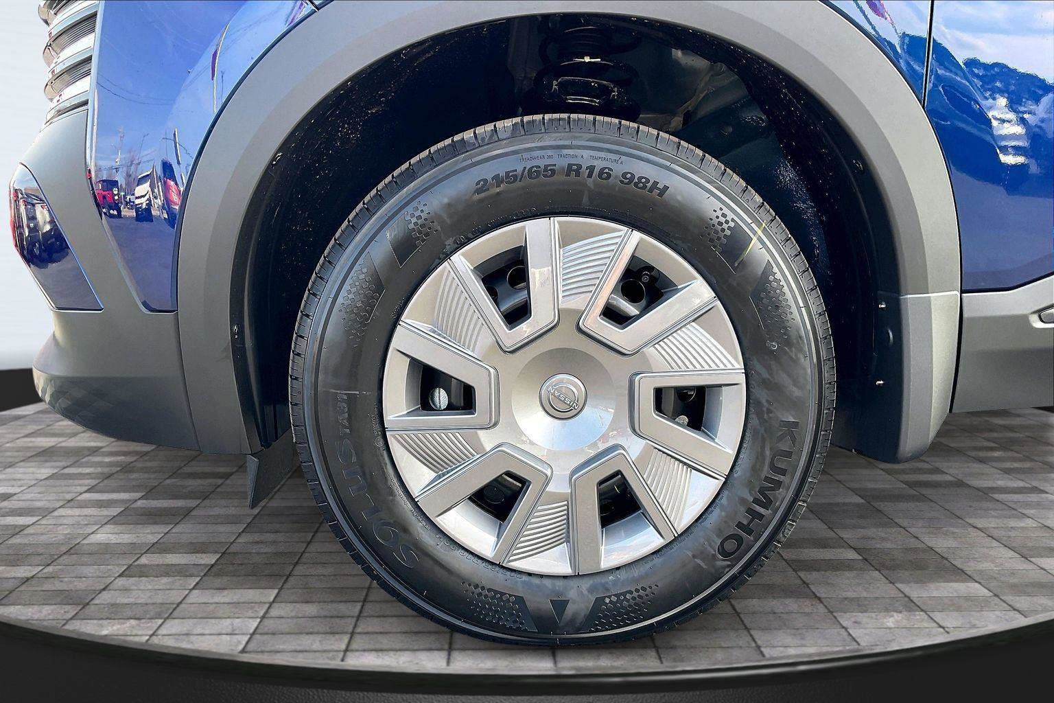 New 2026 Nissan Kicks S FWD image 12