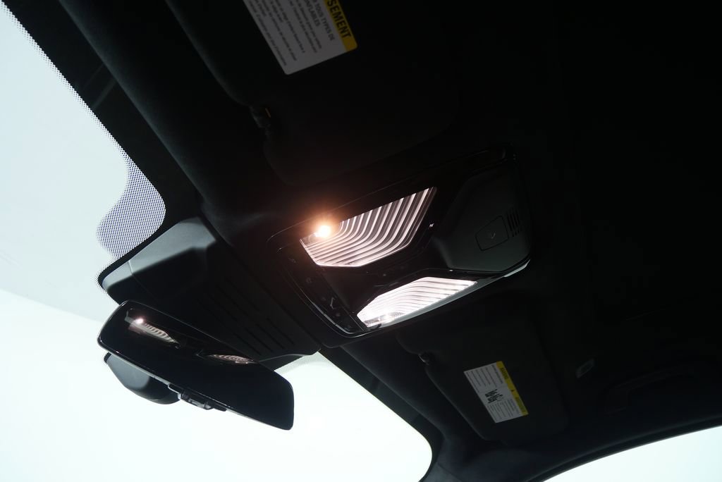 New 2026 BMW ALPINA XB7 image 23