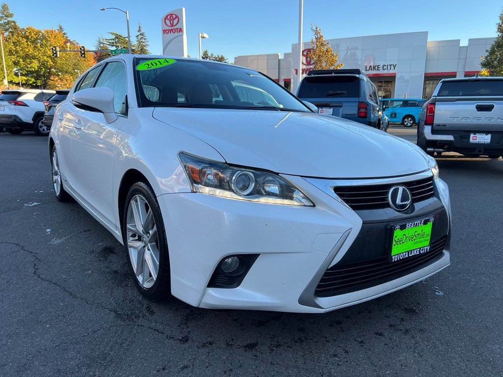 Used 2014 Lexus CT 200h FWD image 1