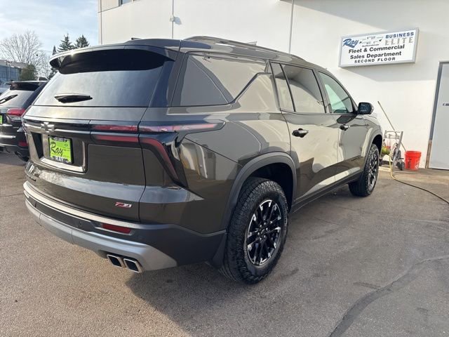 Certified 2024 Chevrolet Traverse Z71 w/ LPO, Floor Liner Package AWD/4WD image 3