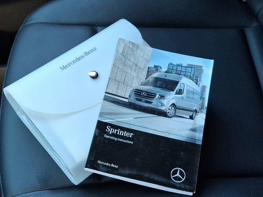 Used 2021 Mercedes-Benz Sprinter 144 Cargo image 29
