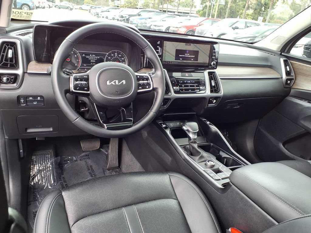Certified 2023 Kia Sorento X-Line EX AWD/4WD image 14