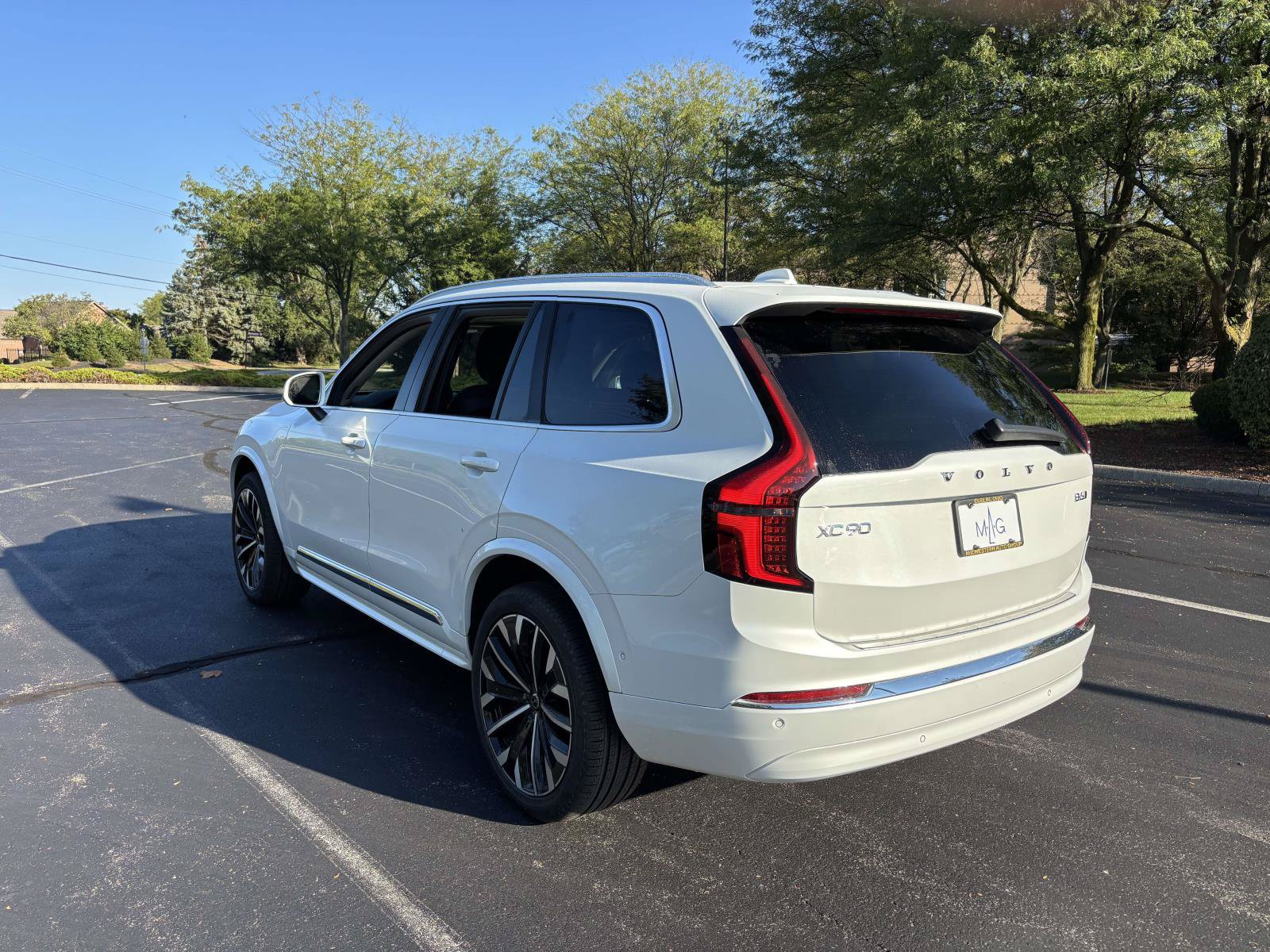 Used 2026 Volvo XC90 B6 Plus w/ Protection Package Premier AWD/4WD image 5