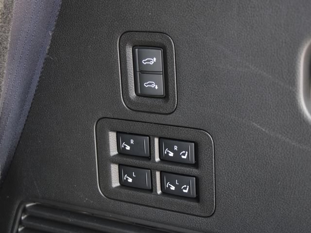 Certified 2025 Nissan Armada PRO-4X AWD/4WD image 26