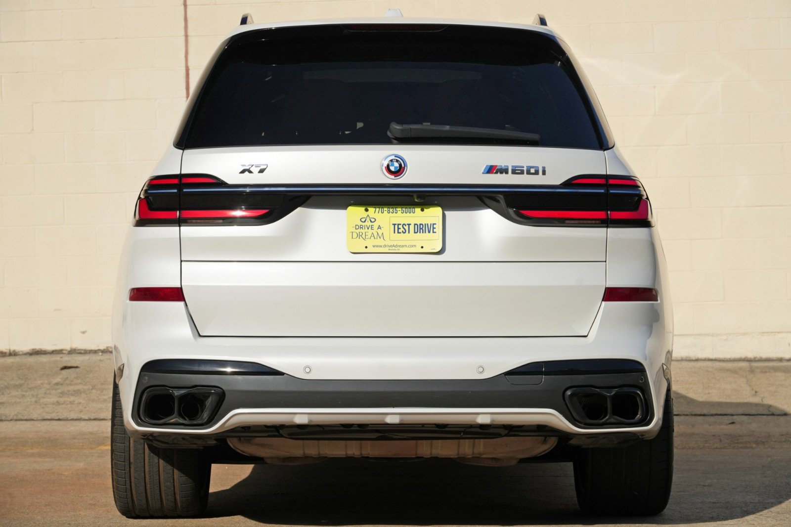 Used 2023 BMW X7 M60i w/ Climate Comfort Package AWD/4WD image 11