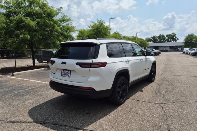 Used 2021 Jeep Grand Cherokee L Laredo AWD/4WD image 3