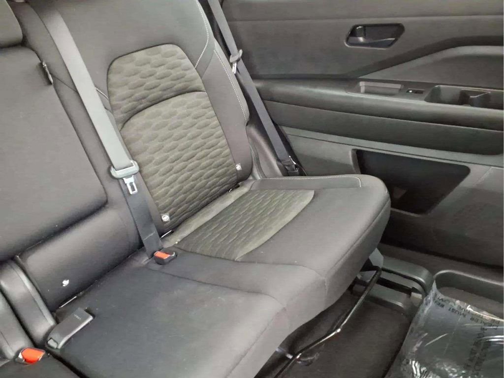 Used 2023 Nissan Pathfinder SV w/ Black Appearance Package image 18