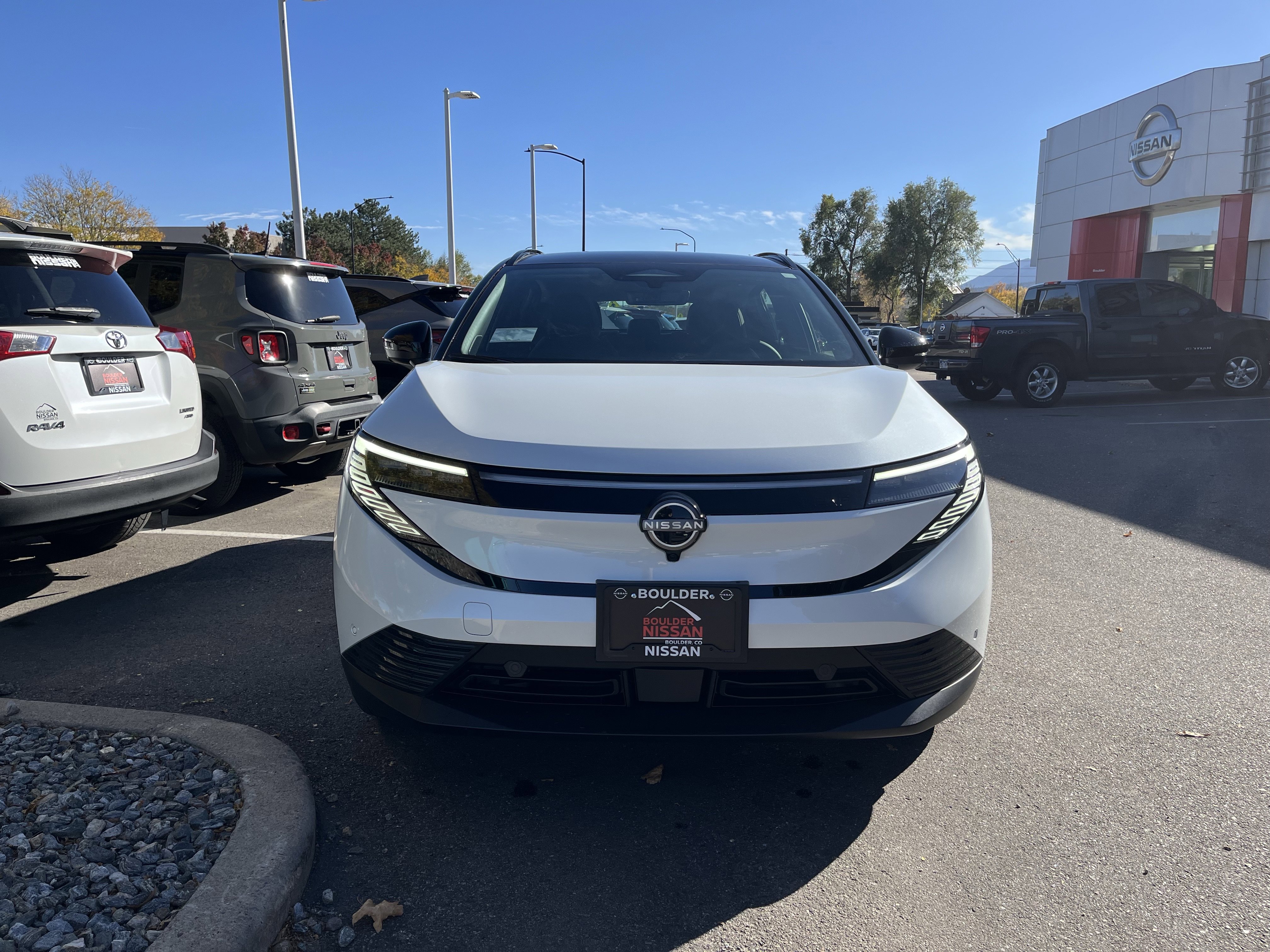 New 2026 Nissan Leaf Platinum+ image 2