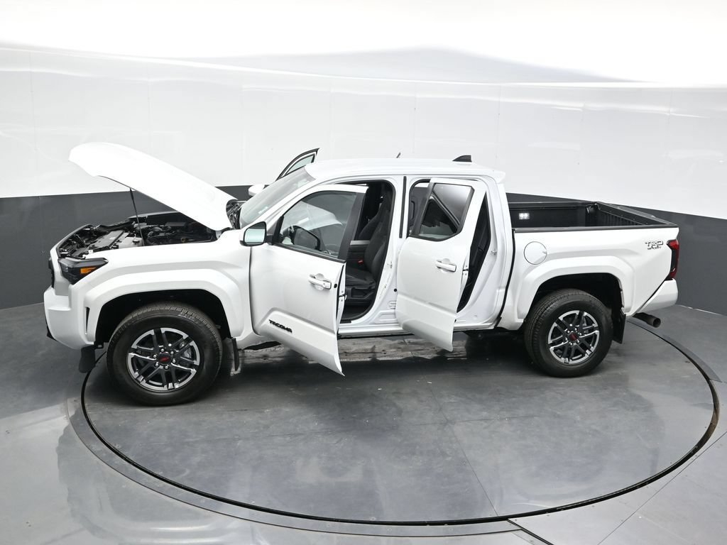 Used 2024 Toyota Tacoma TRD Sport AWD/4WD image 40