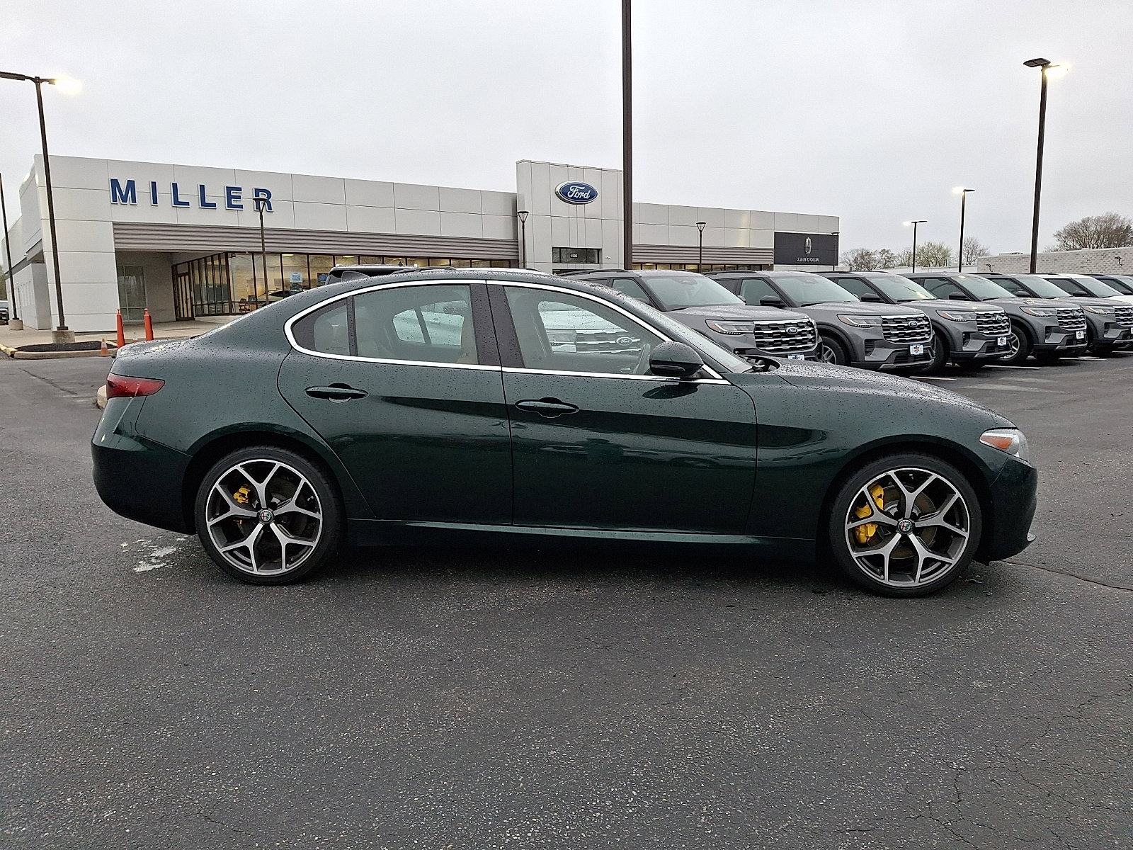 Used 2020 Alfa Romeo Giulia Ti w/ Active Blind Spot Package image 7