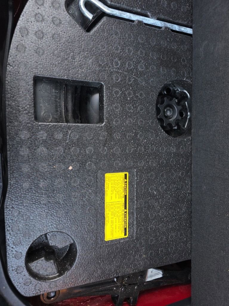 Used 2014 Lexus IS 250C w/ Navigation System Package image 23